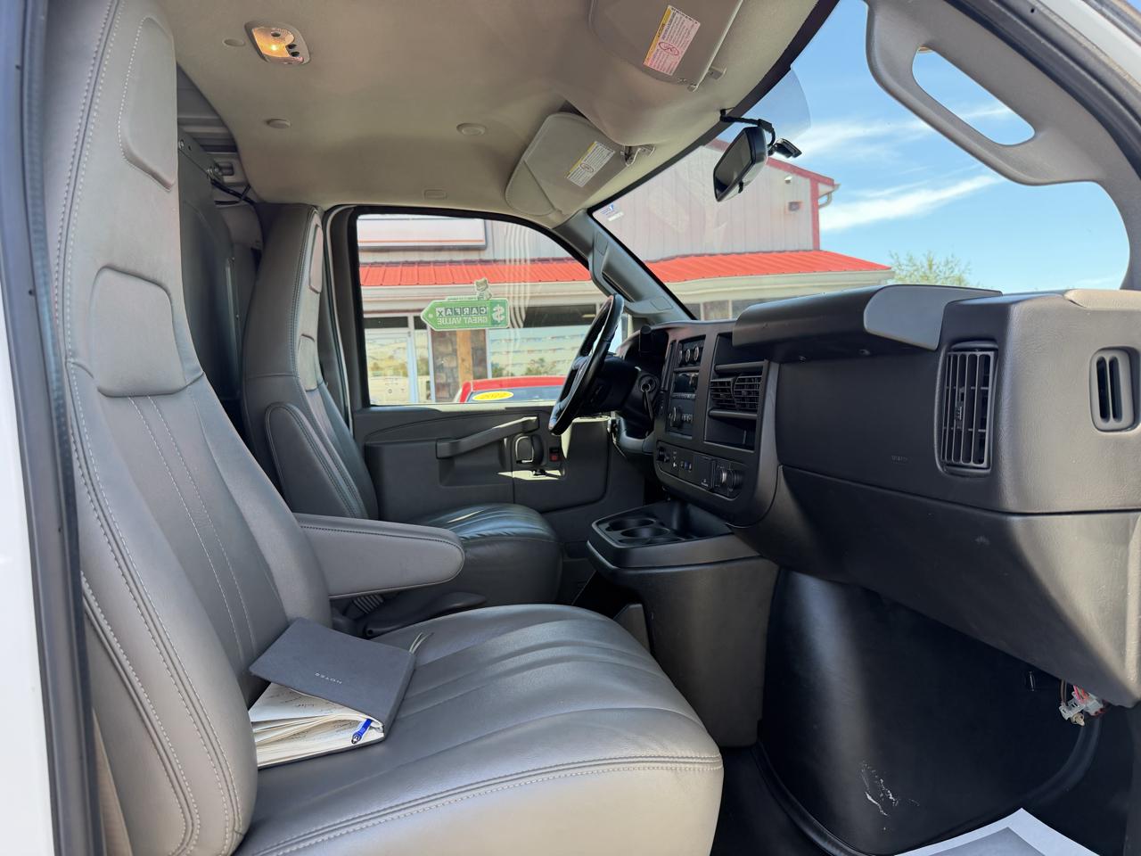 GMC Savana Cargo Van RWD 2500 135" 2023