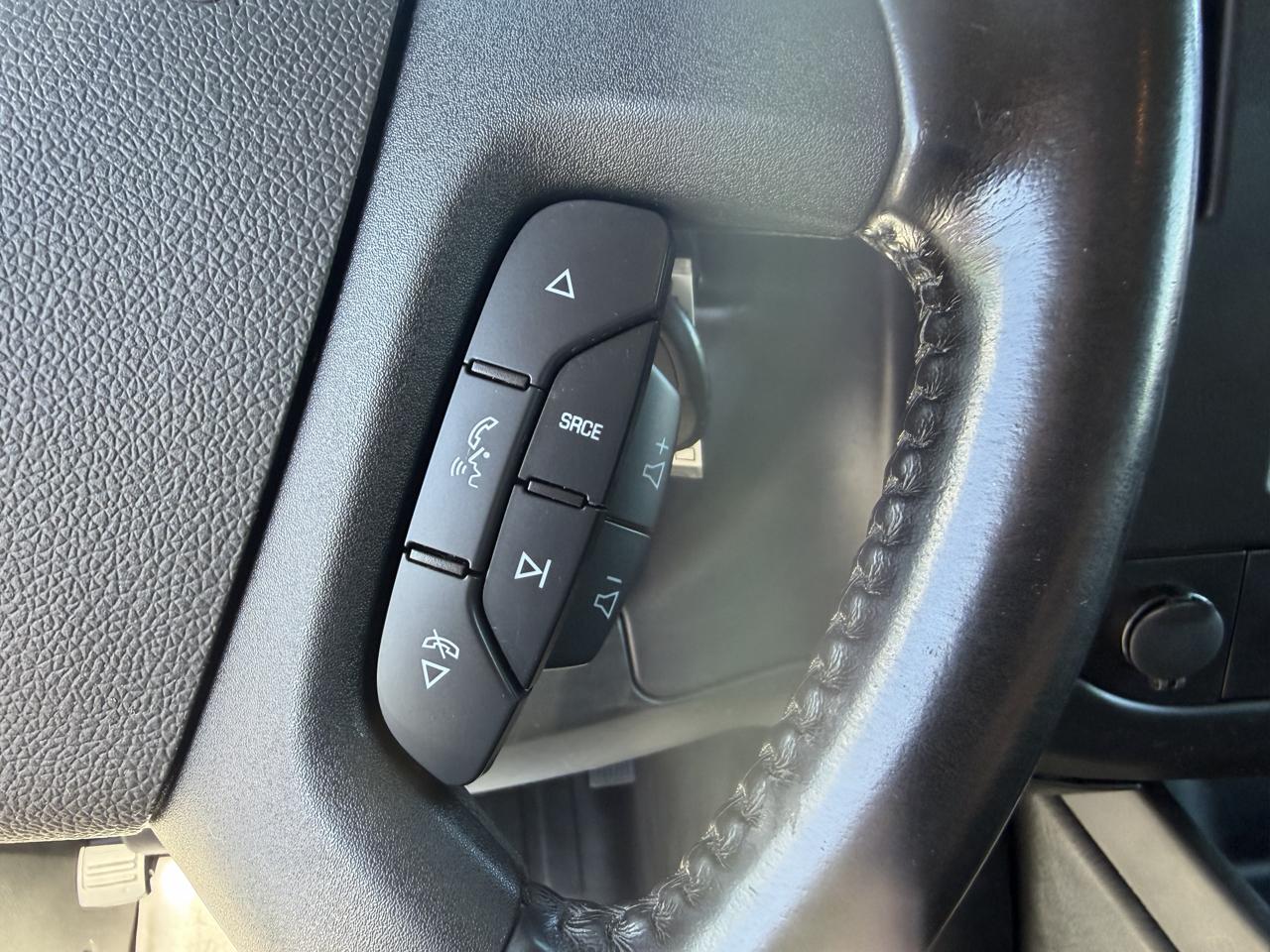GMC Savana Cargo Van RWD 2500 135" 2023