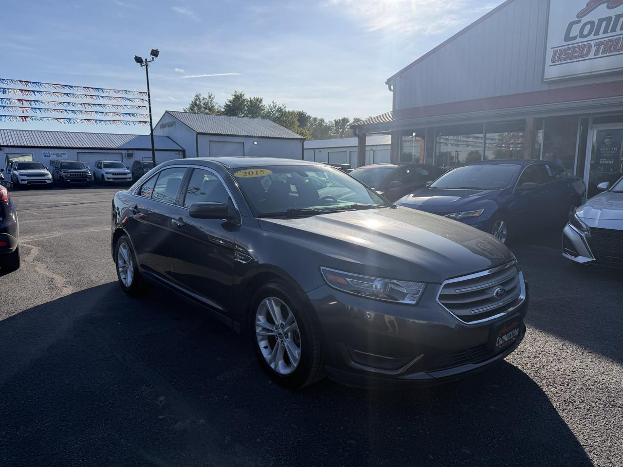 2015 Ford Taurus 4dr Sdn SEL FWD