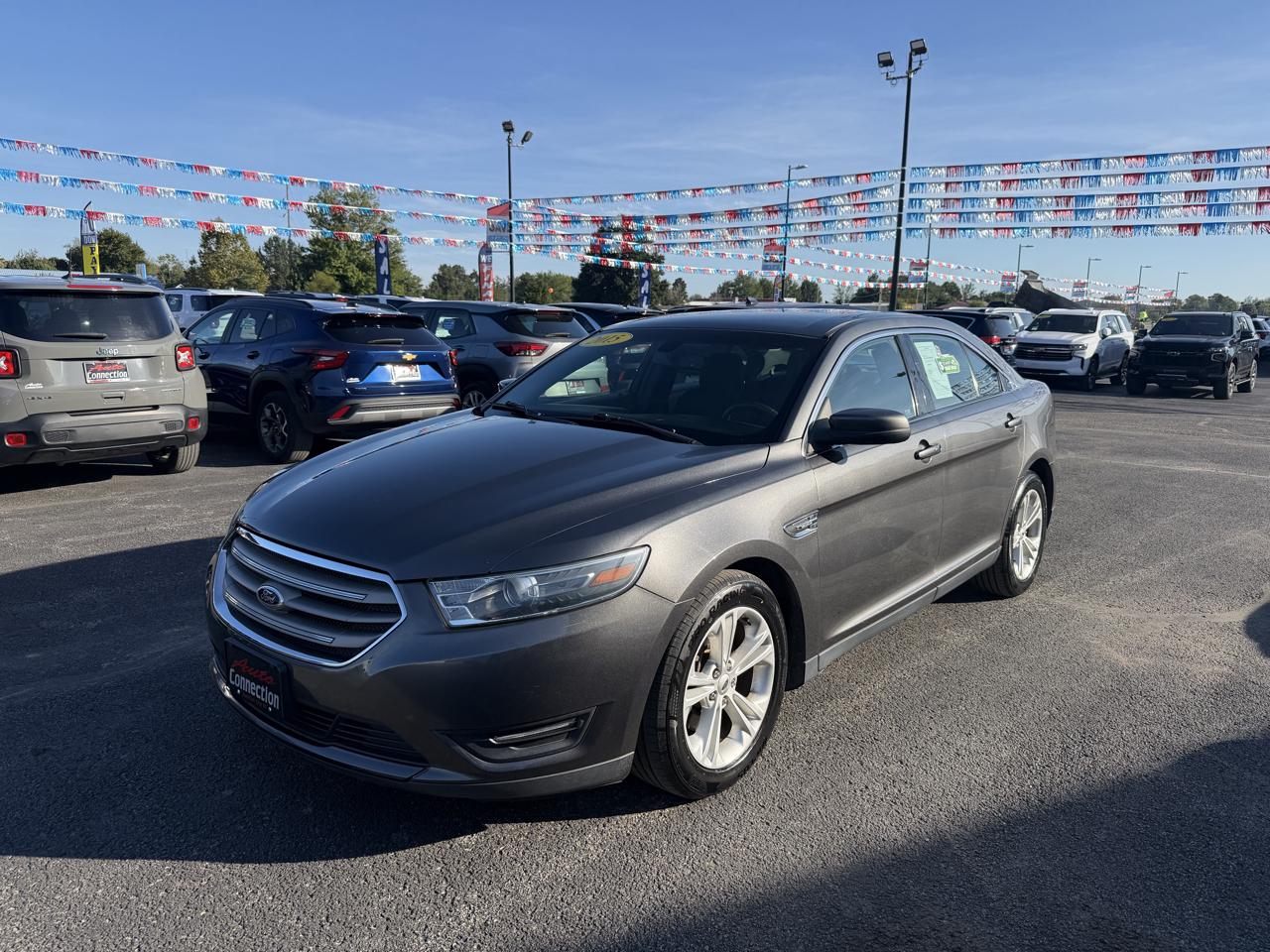 Ford Taurus 4dr Sdn SEL FWD 2015
