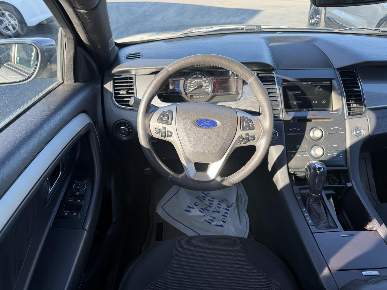 Ford Taurus 4dr Sdn SEL FWD 2015