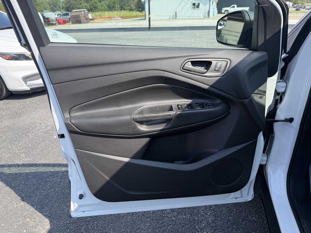 Ford Escape S FWD 2018