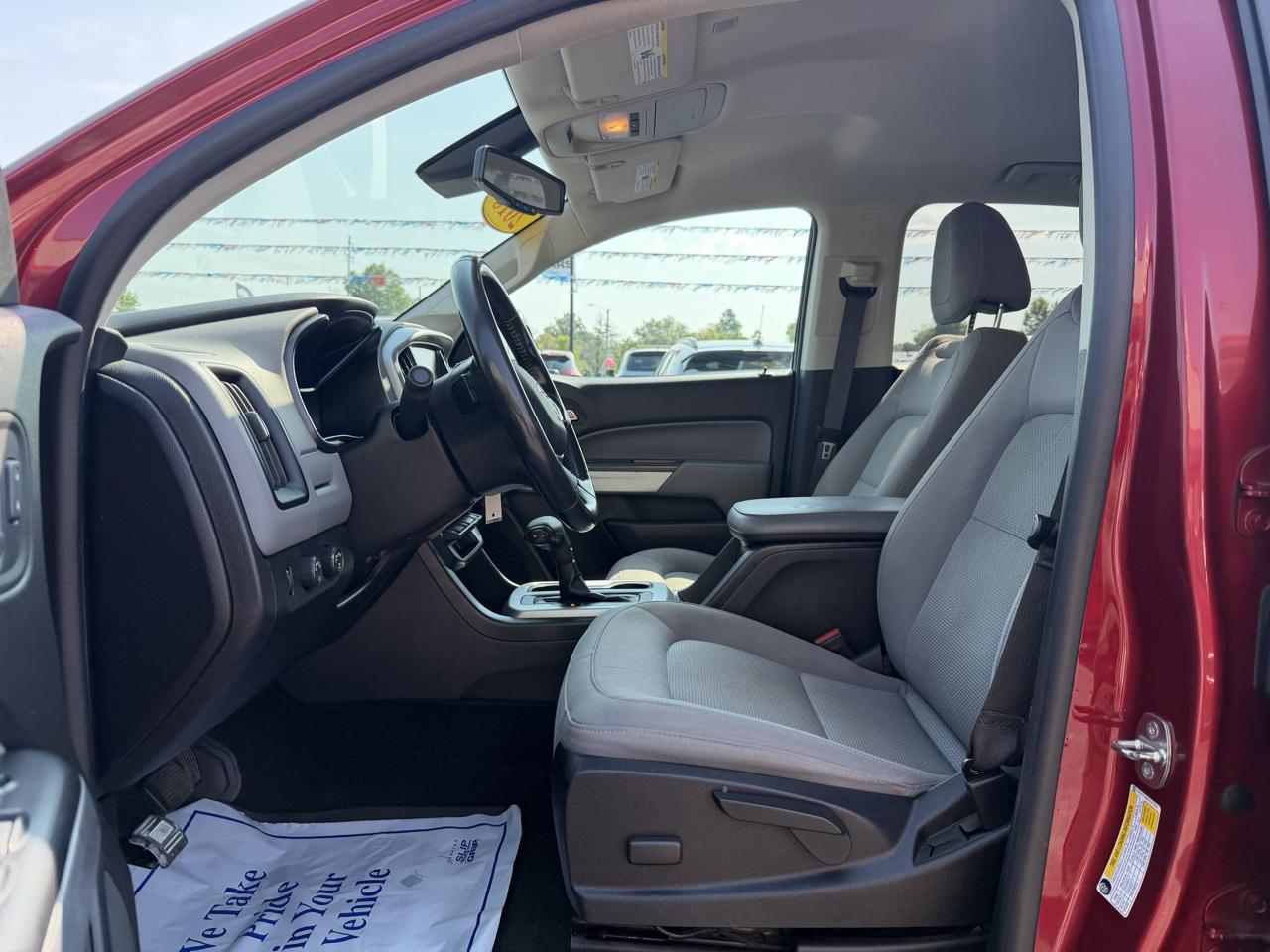 Chevrolet Colorado photo 14