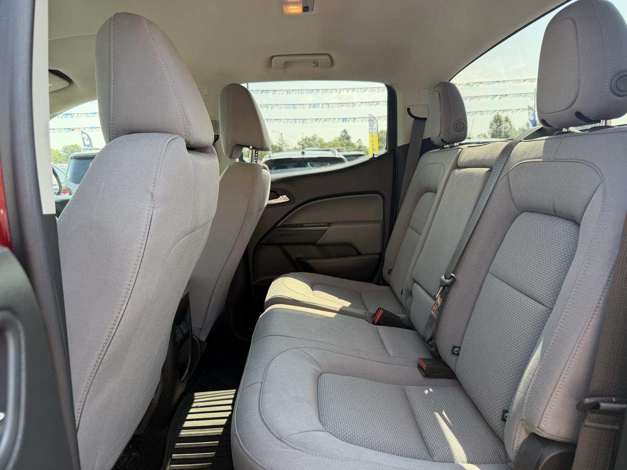 Chevrolet Colorado photo 17