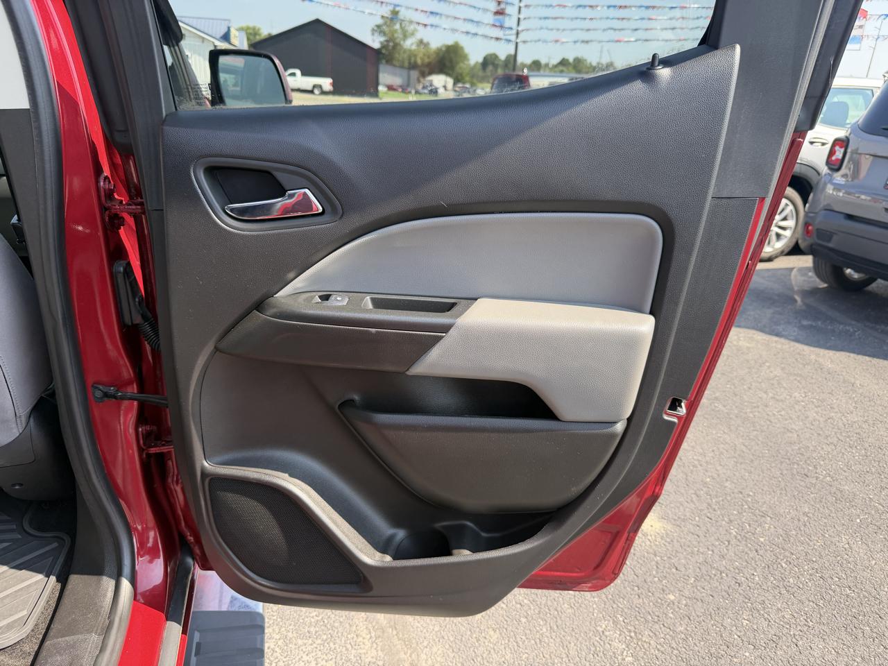 Chevrolet Colorado photo 18