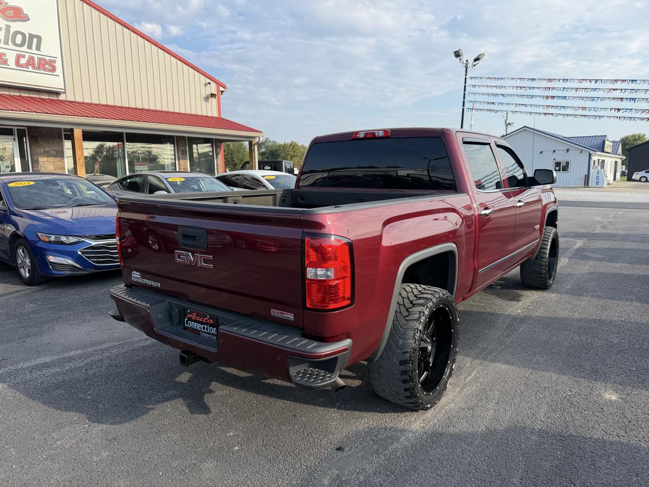 GMC Sierra 1500 4WD Crew Cab 143.5" SLT 2015