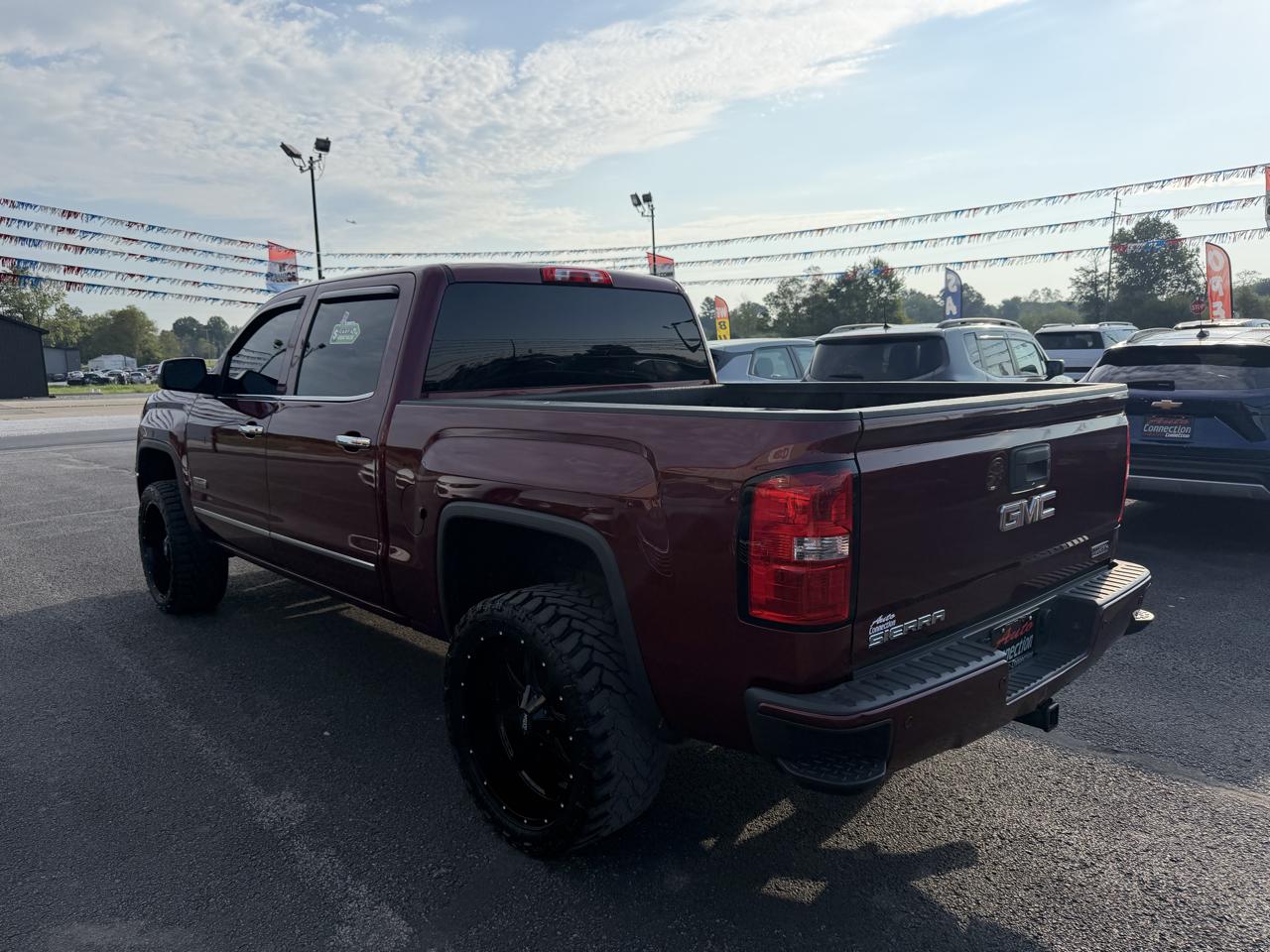 GMC Sierra 1500 4WD Crew Cab 143.5" SLT 2015
