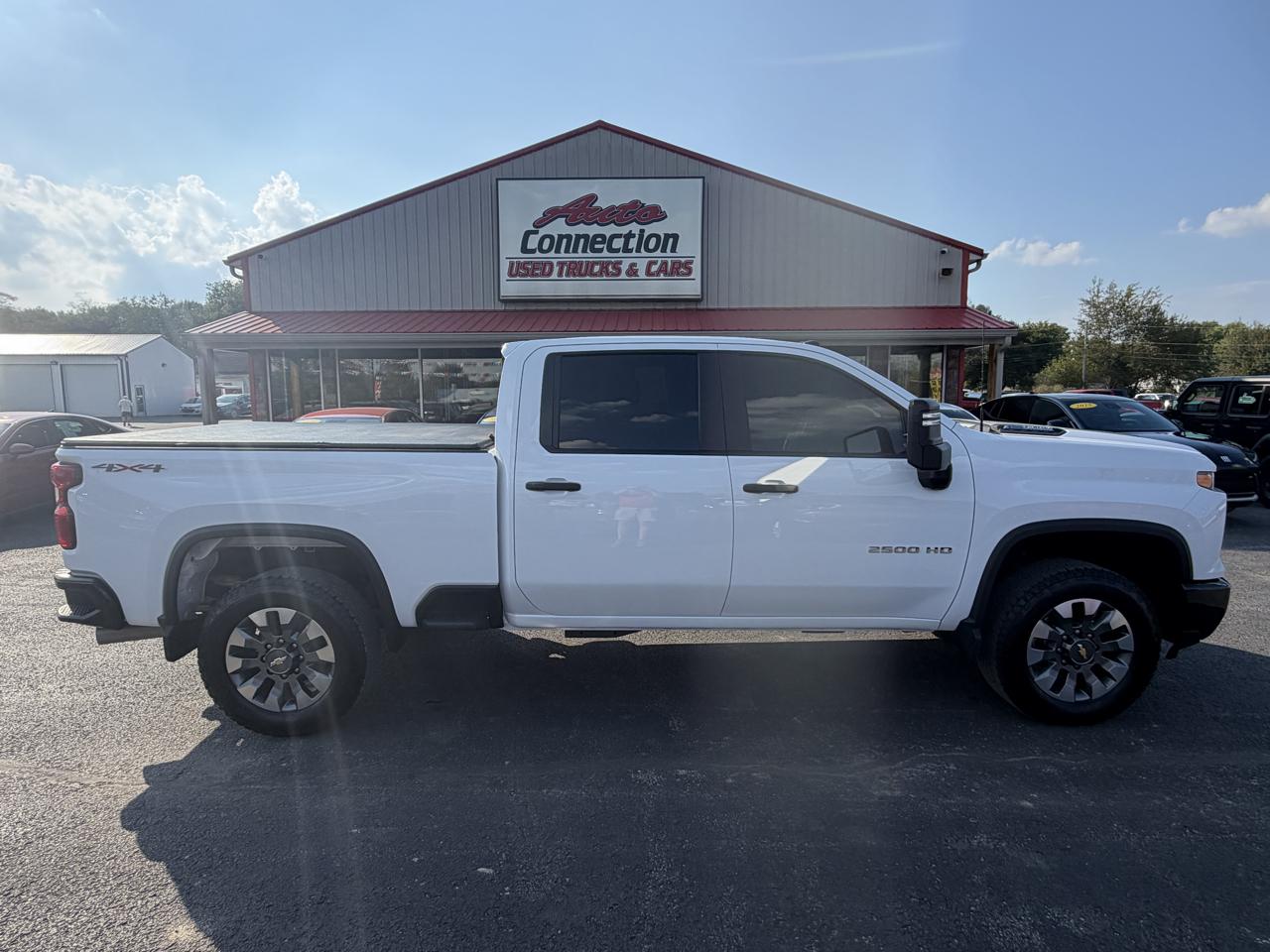 Chevrolet Silverado HD photo 3