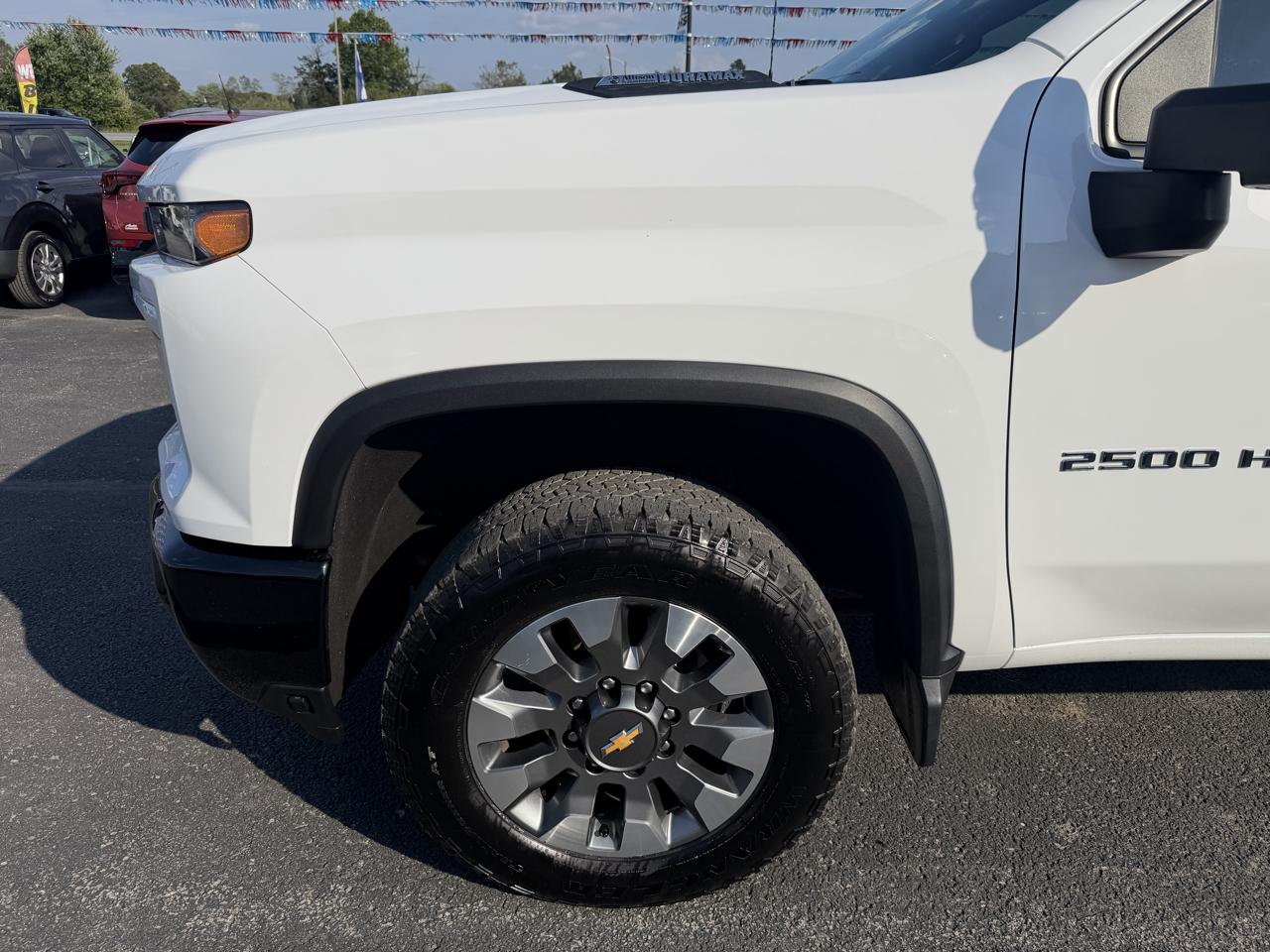 Chevrolet Silverado HD photo 13