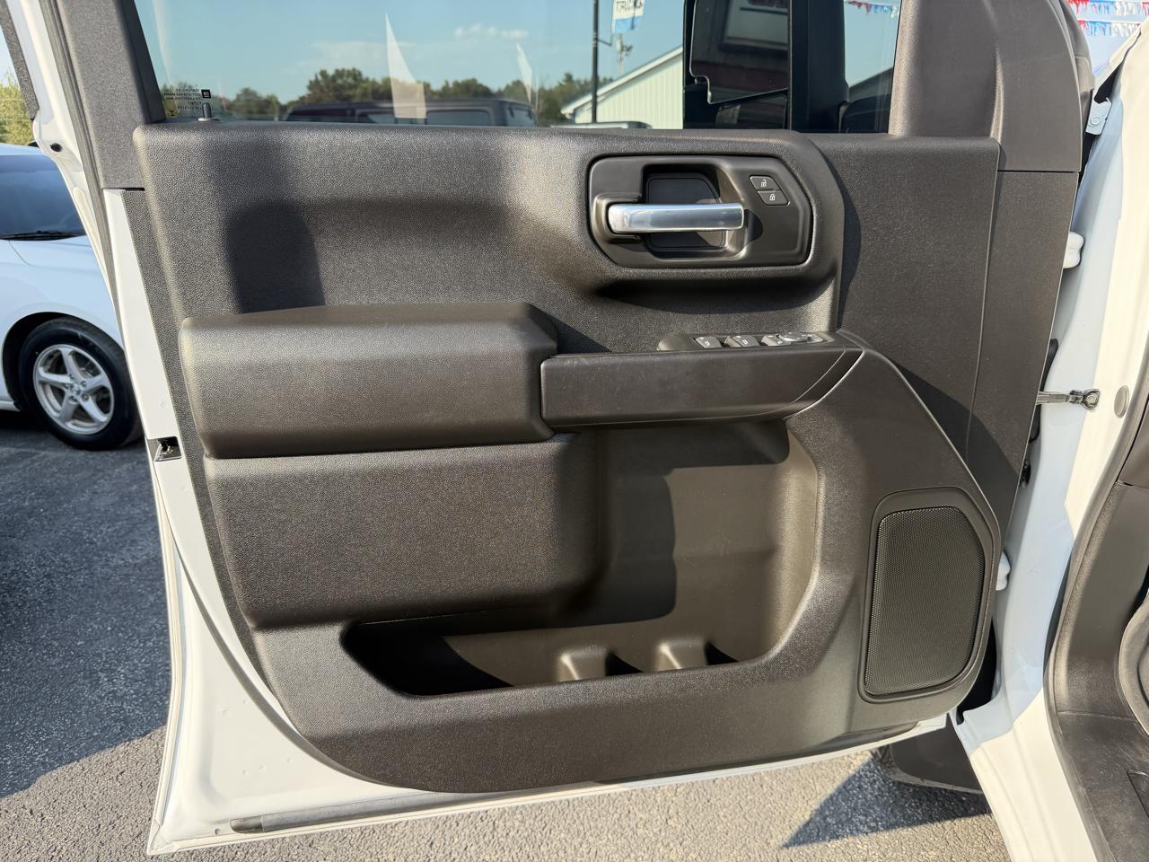 Chevrolet Silverado HD photo 14