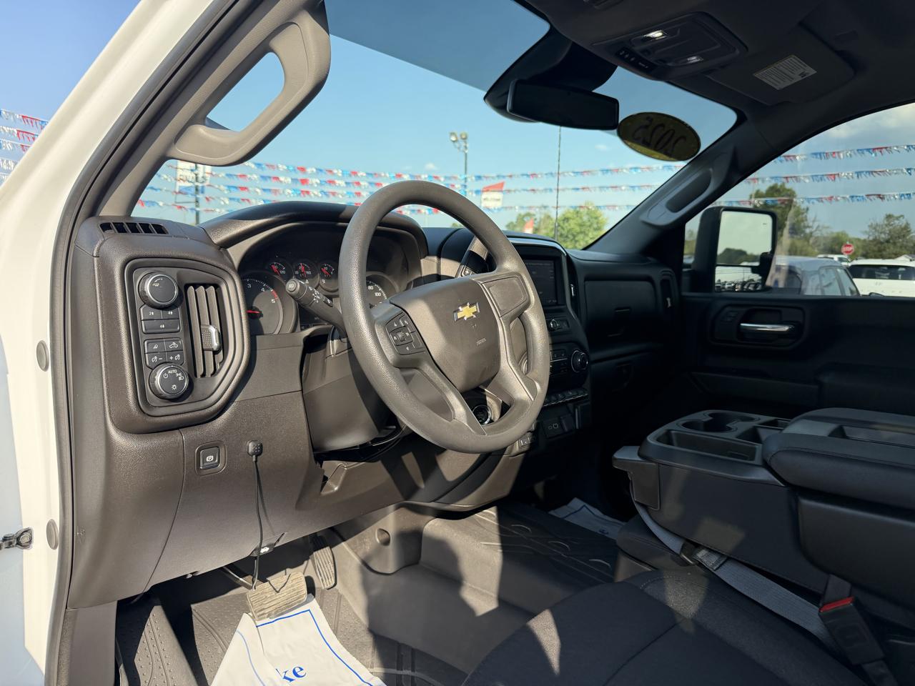 Chevrolet Silverado HD photo 15