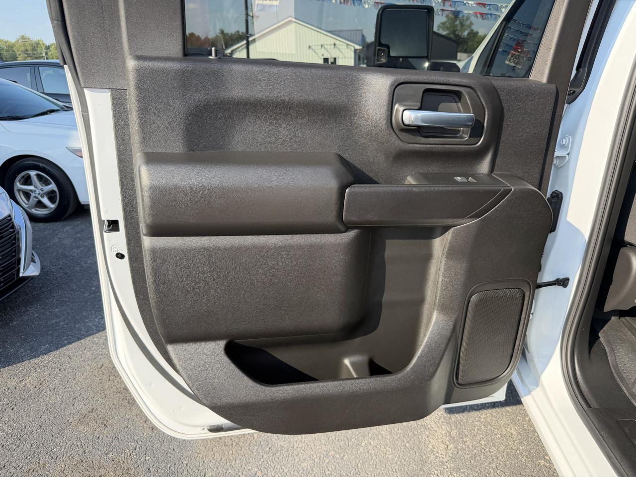 Chevrolet Silverado HD photo 18