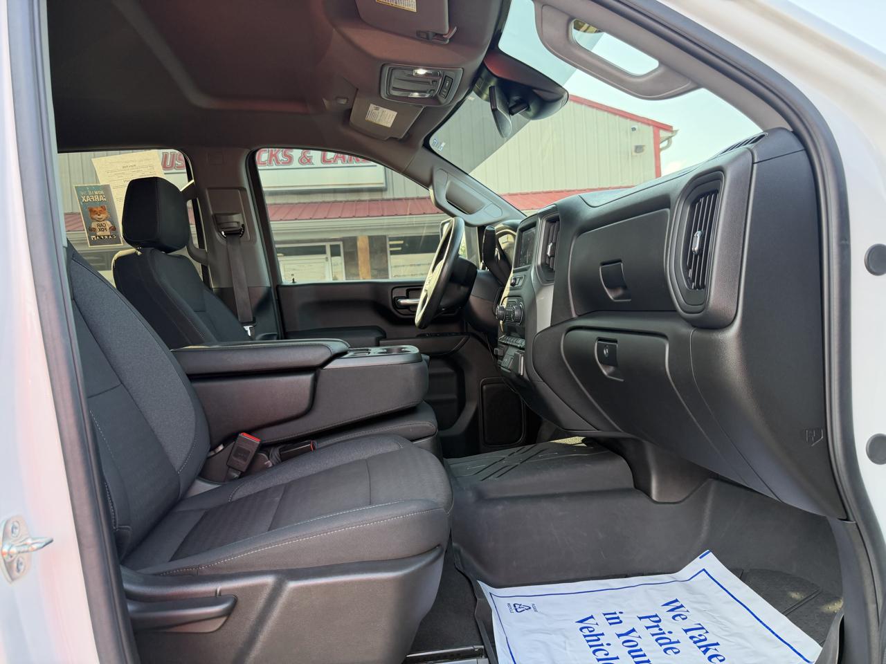 Chevrolet Silverado HD photo 24