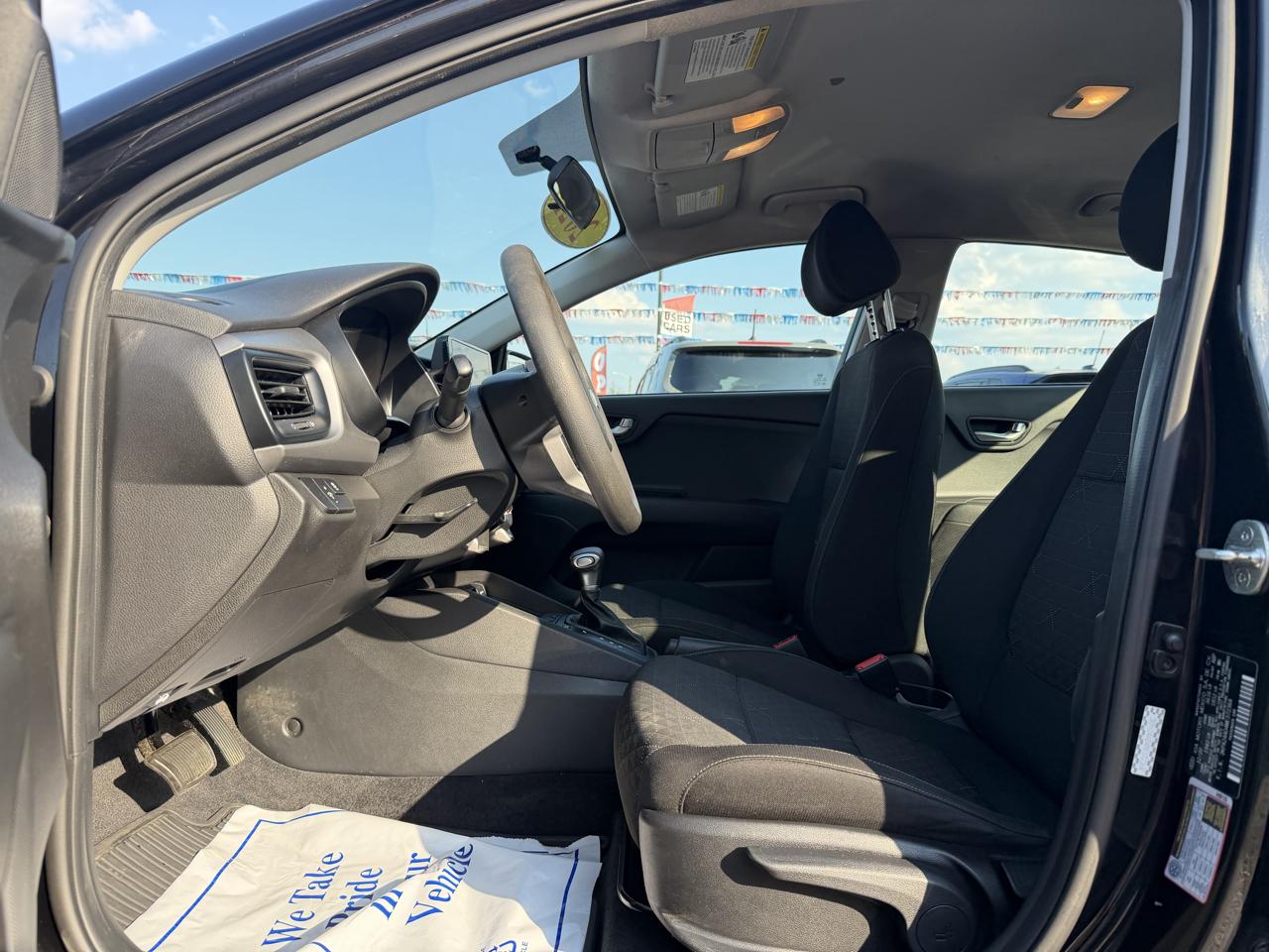 Kia Rio LX IVT 2021