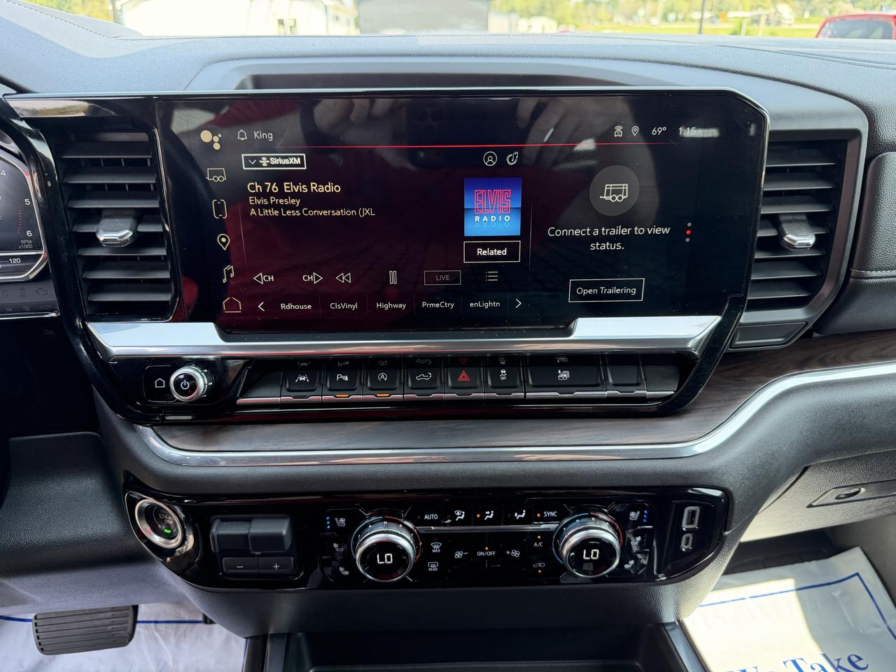 GMC Sierra 1500 4WD Crew Cab 147" SLT 2024