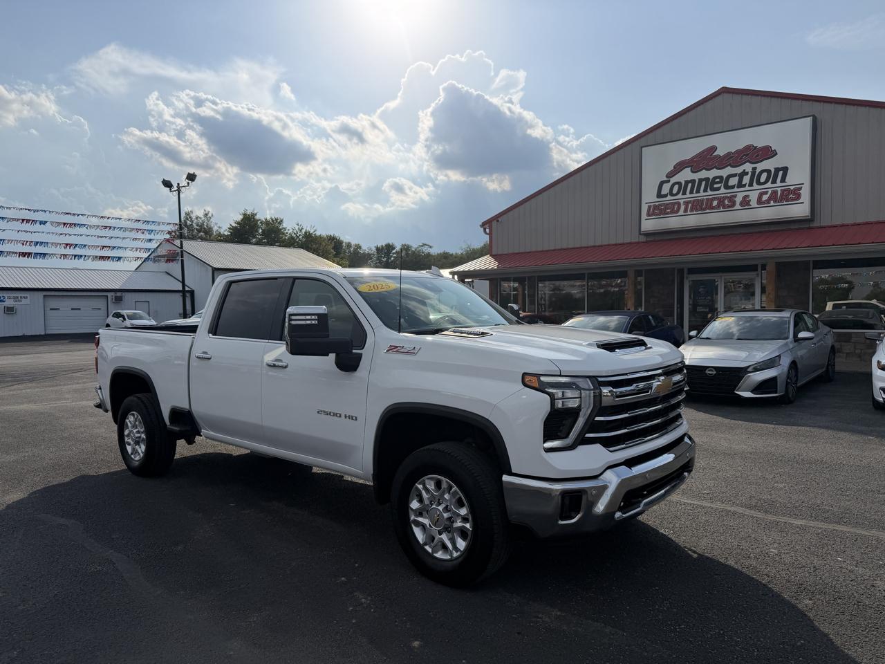 Chevrolet Silverado HD photo 2