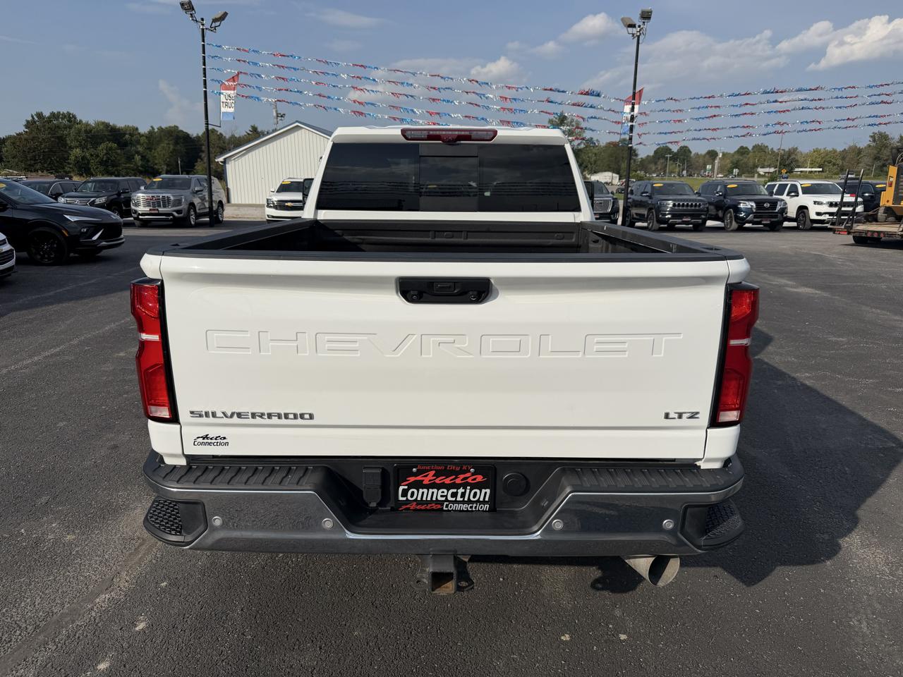 Chevrolet Silverado HD photo 5