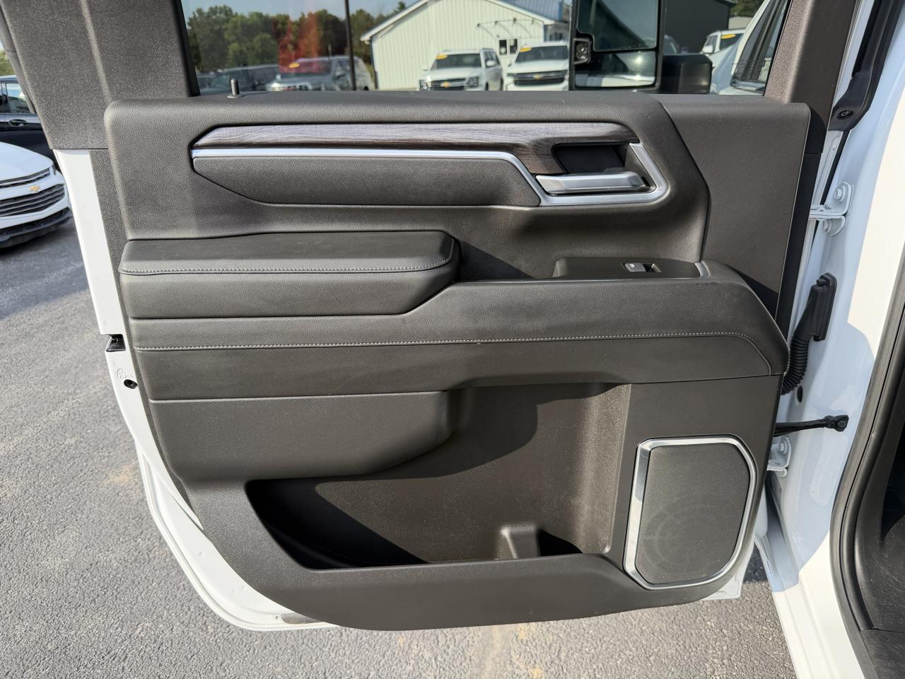 Chevrolet Silverado HD photo 17