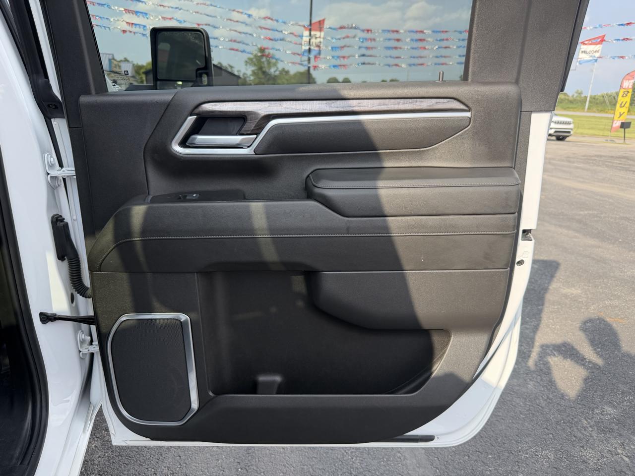 Chevrolet Silverado HD photo 21