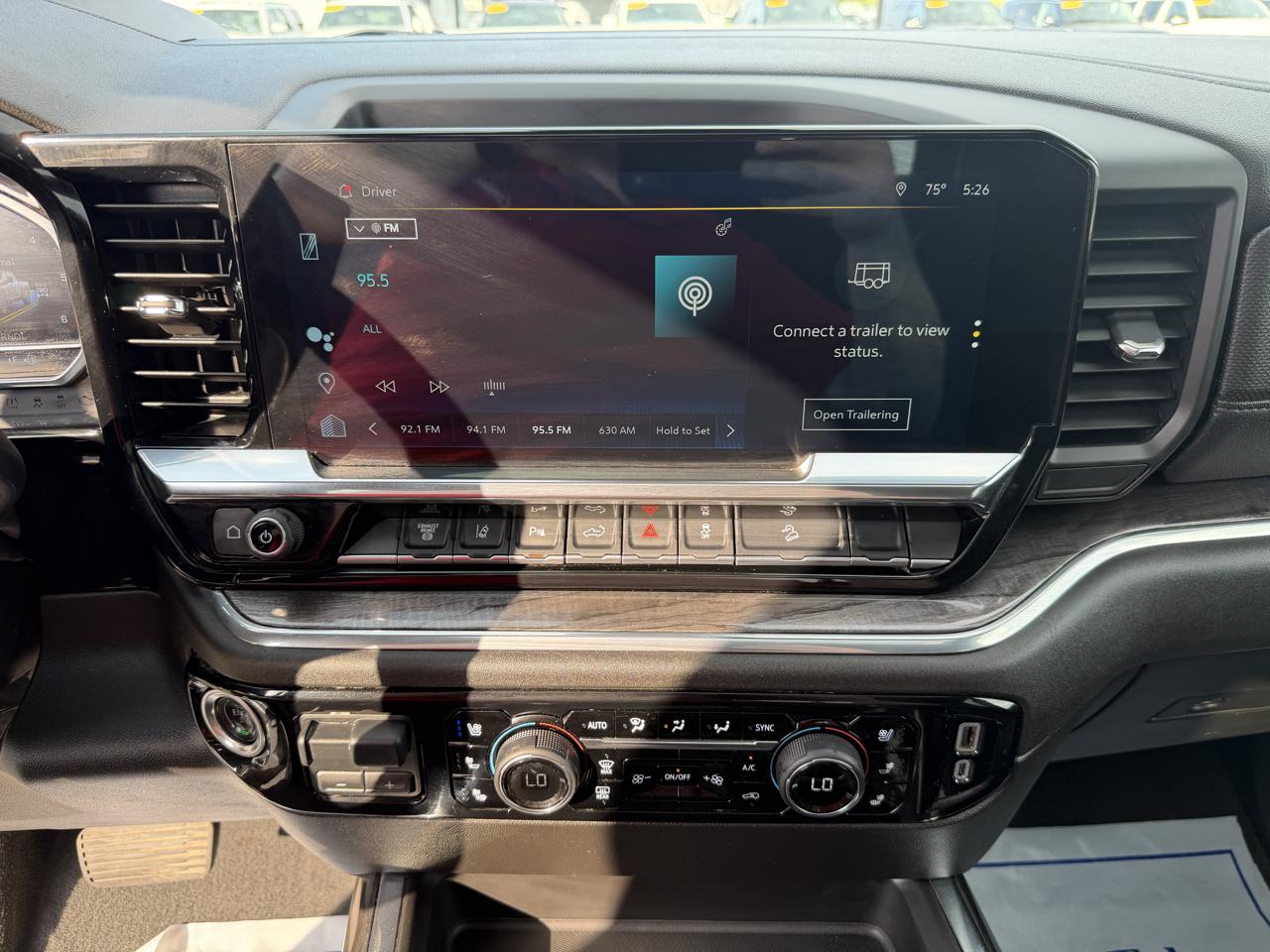 Chevrolet Silverado HD photo 32