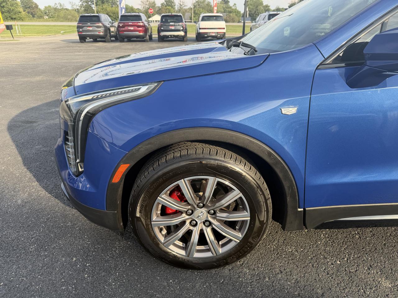 Cadillac XT4 FWD 4dr Sport 2021