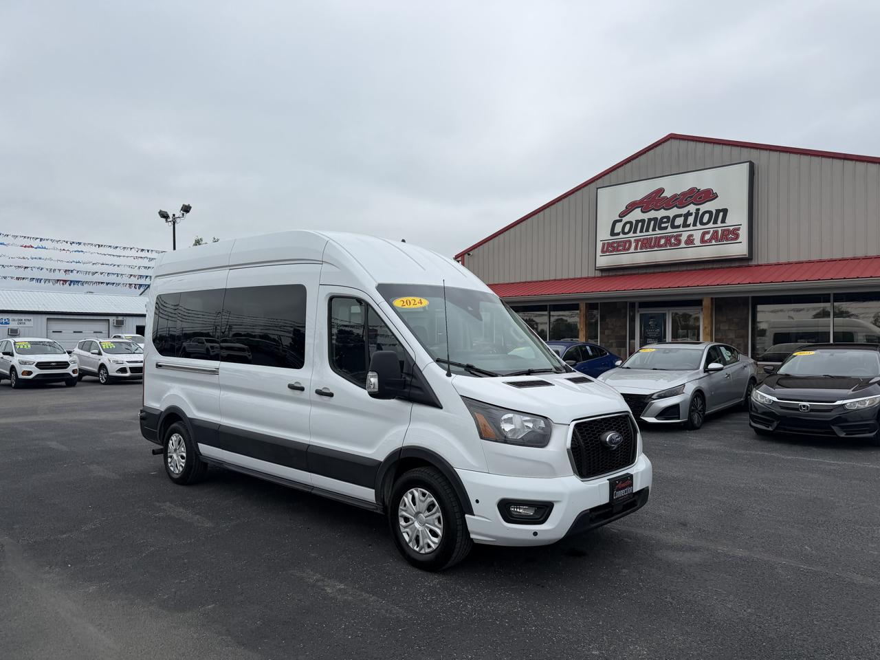 Ford Transit Passenger Wagon T-350 148" High Roof XLT RWD 2024