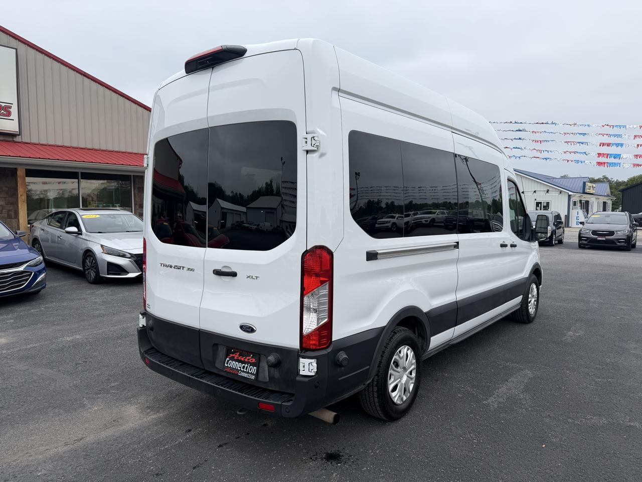 Ford Transit Passenger Wagon T-350 148" High Roof XLT RWD 2024