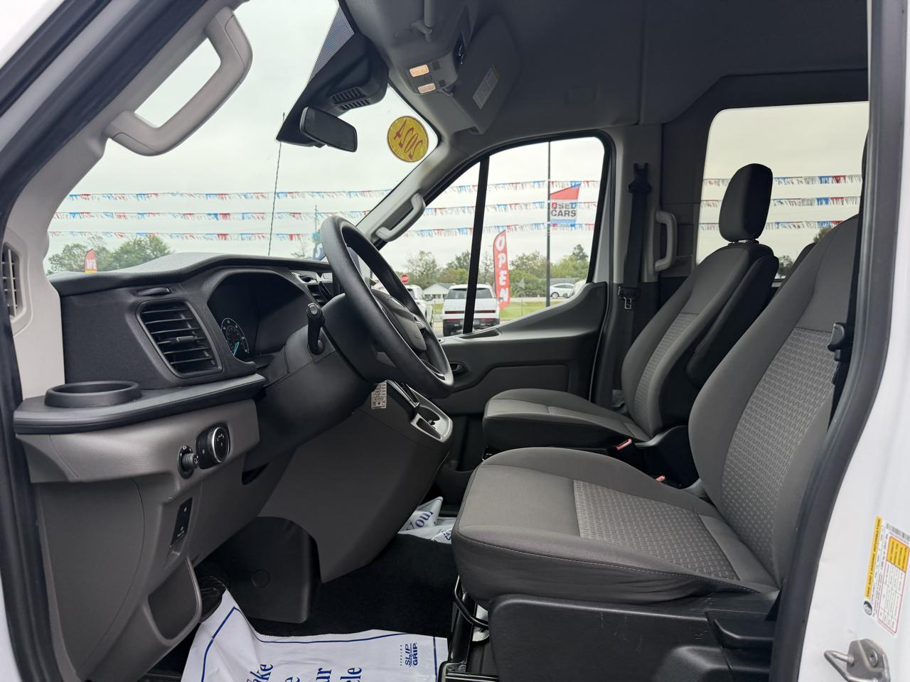 Ford Transit Passenger Wagon T-350 148" High Roof XLT RWD 2024