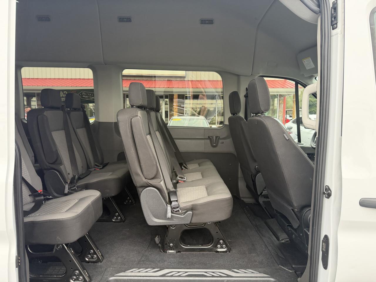 Ford Transit Passenger Wagon T-350 148" High Roof XLT RWD 2024