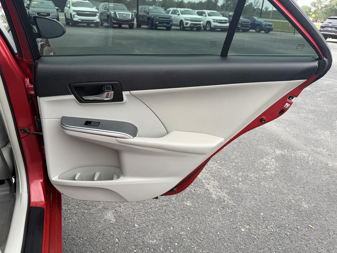 Toyota Camry Hybrid 4dr Sdn XLE (Natl) 2013