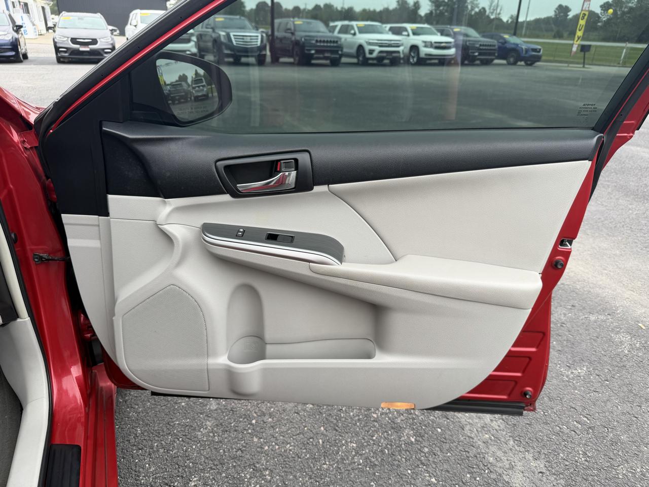 Toyota Camry Hybrid 4dr Sdn XLE (Natl) 2013