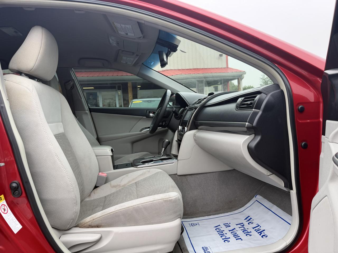 Toyota Camry Hybrid 4dr Sdn XLE (Natl) 2013