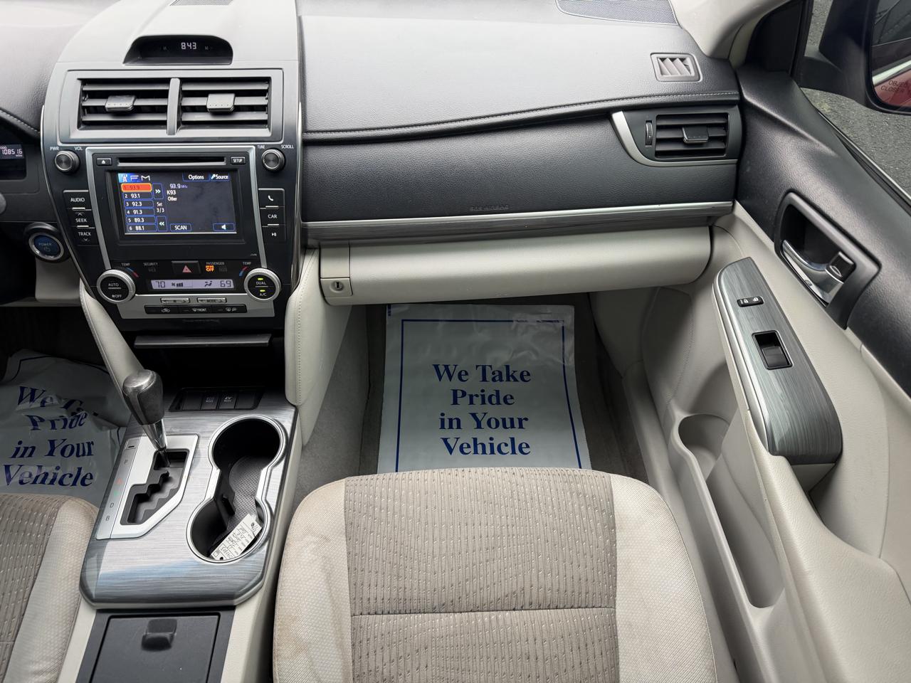 Toyota Camry Hybrid 4dr Sdn XLE (Natl) 2013