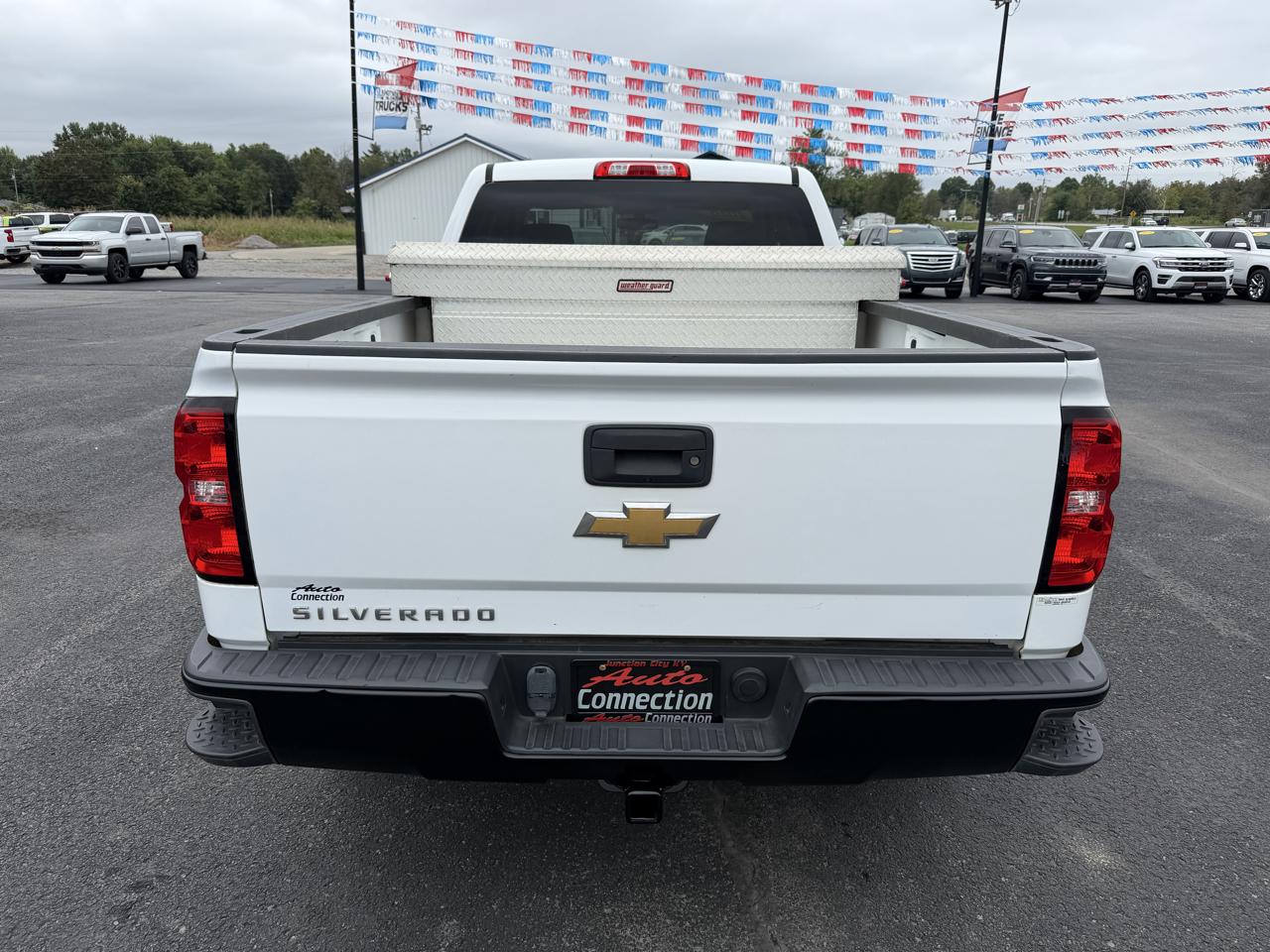 Chevrolet Silverado photo 5