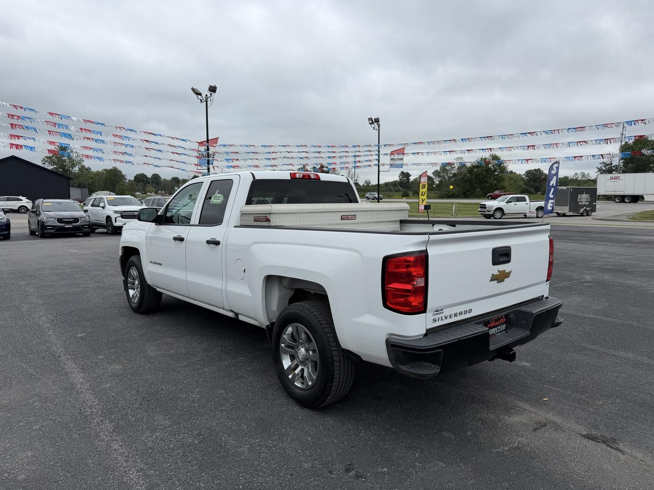 Chevrolet Silverado photo 7