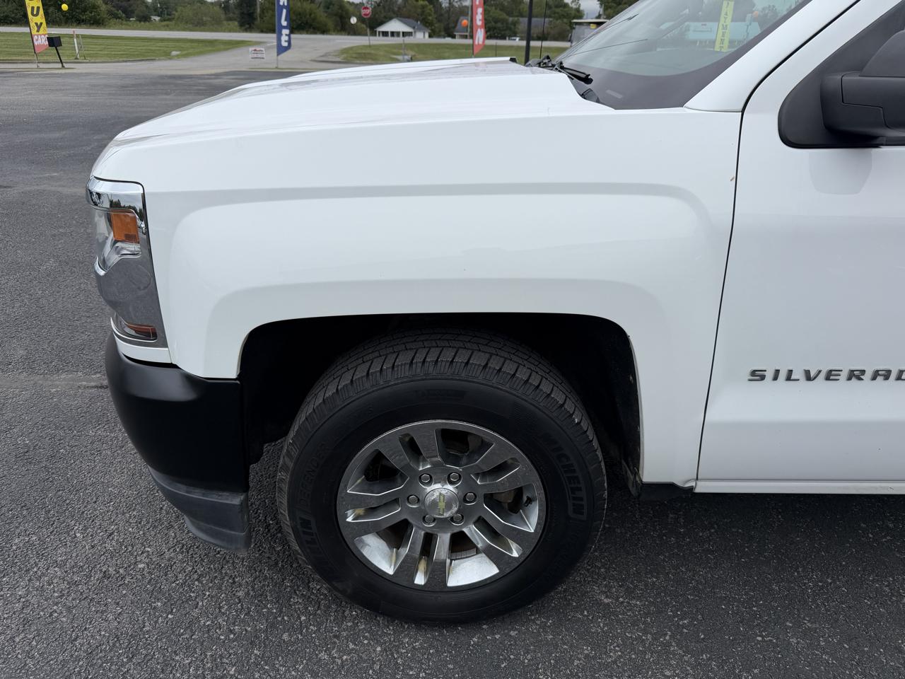 Chevrolet Silverado photo 11