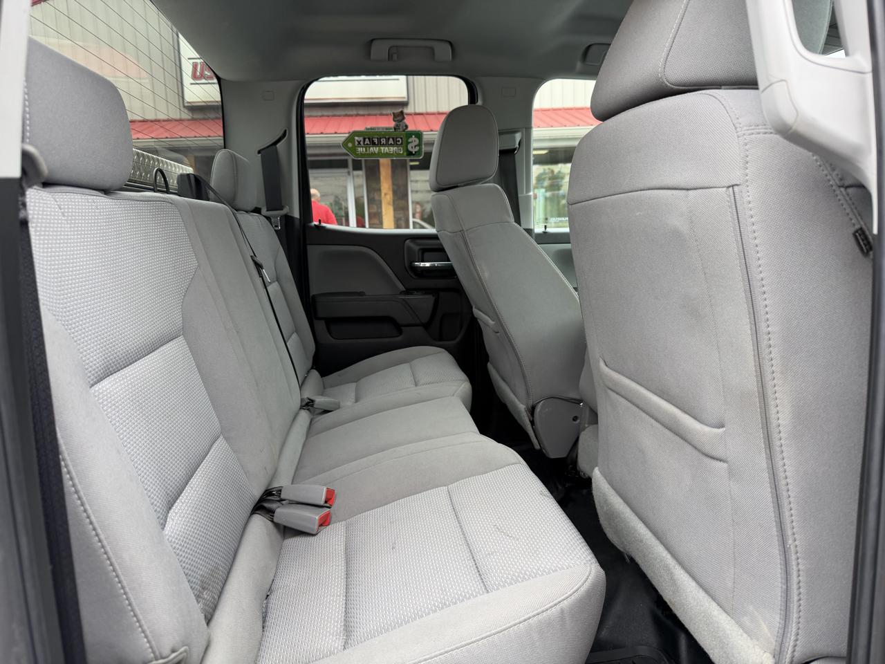 Chevrolet Silverado photo 19