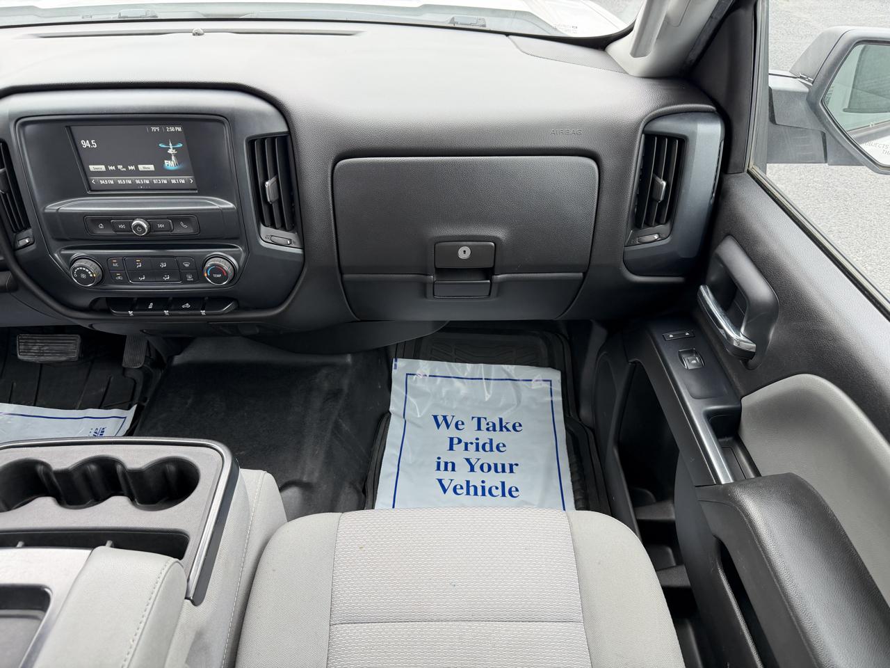Chevrolet Silverado photo 23