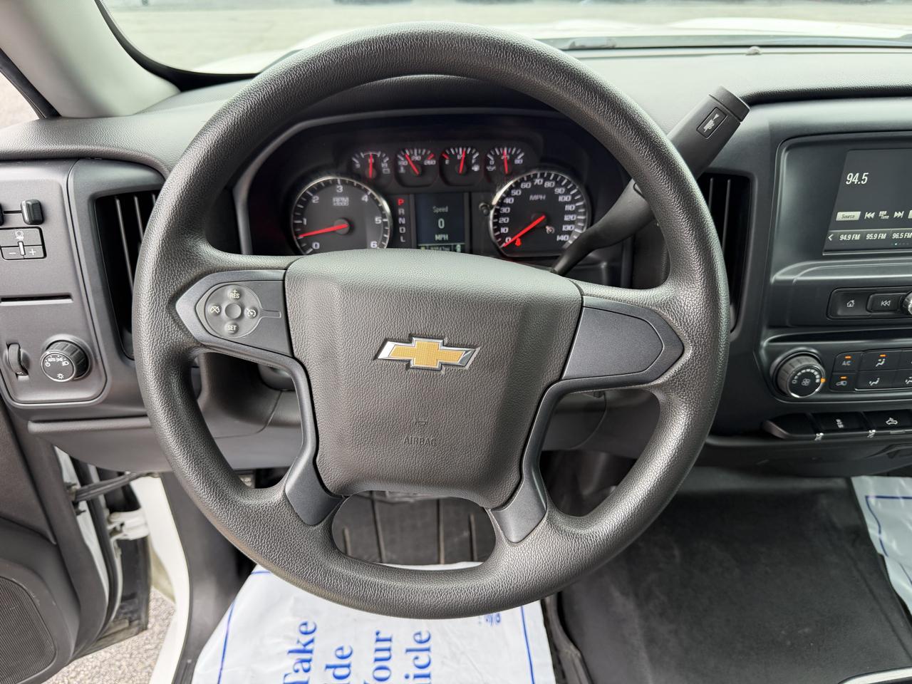 Chevrolet Silverado photo 25