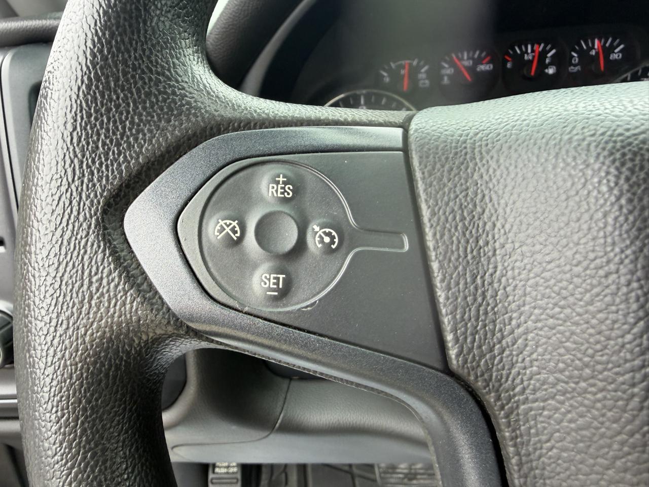 Chevrolet Silverado photo 26