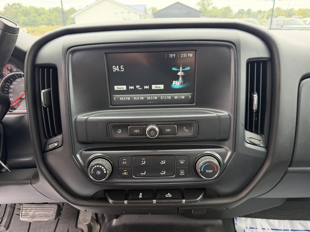 Chevrolet Silverado photo 28