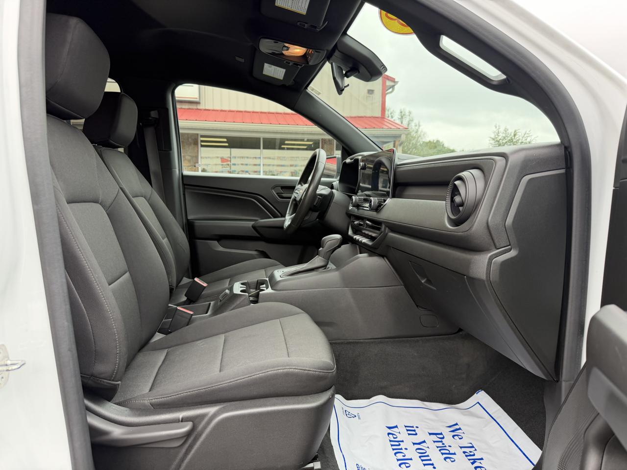 Chevrolet Colorado photo 22