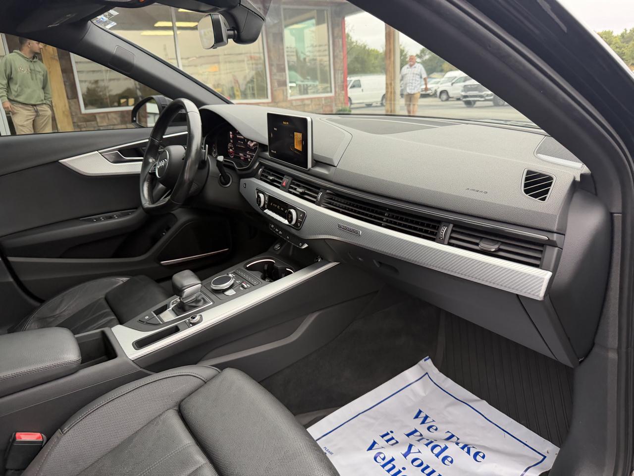 Audi A4 photo 21