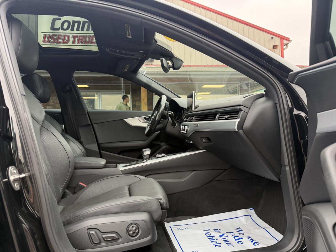 Audi A4 photo 22