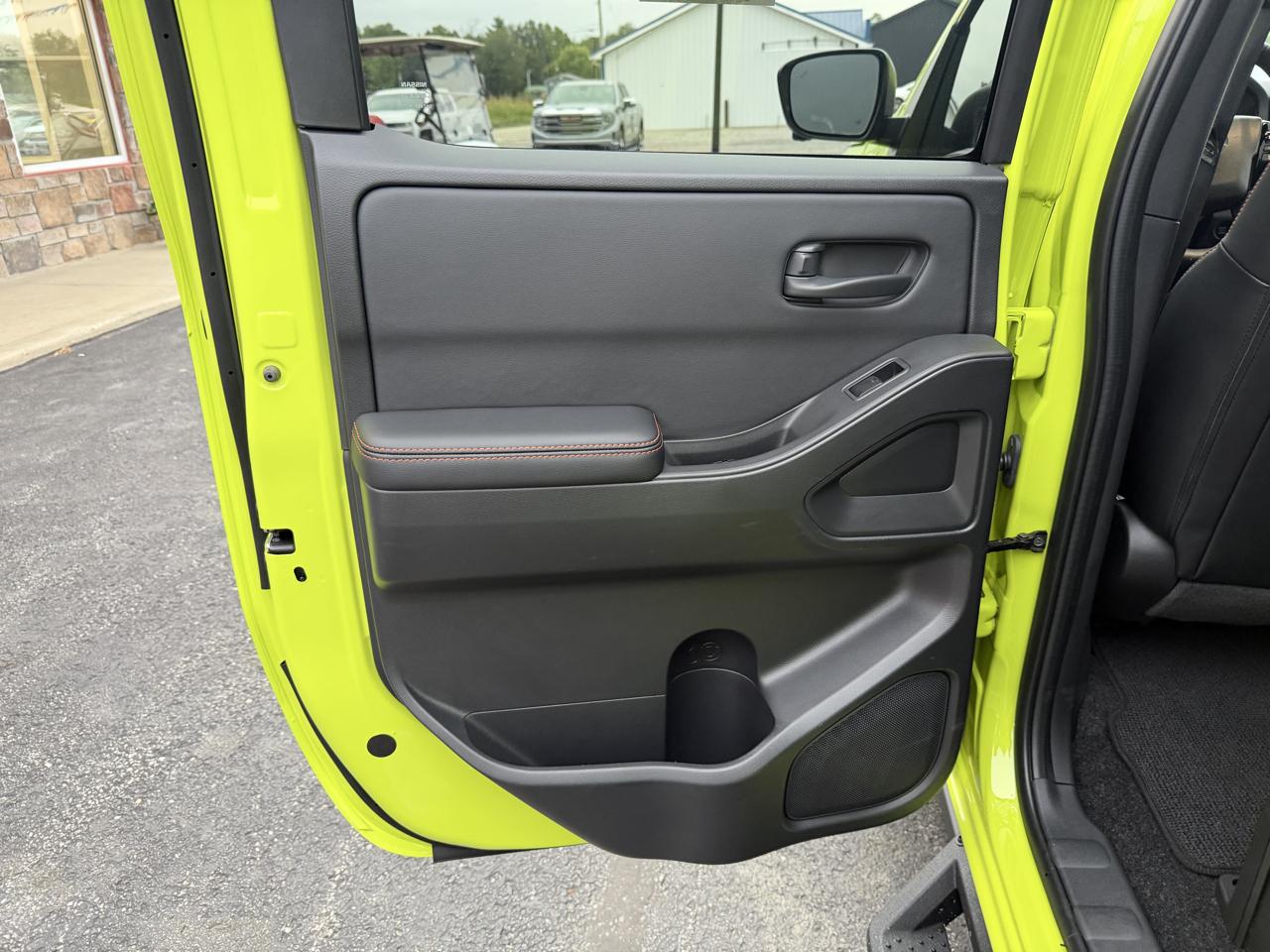 Nissan Frontier Crew Cab 4x4 PRO-4X 2026