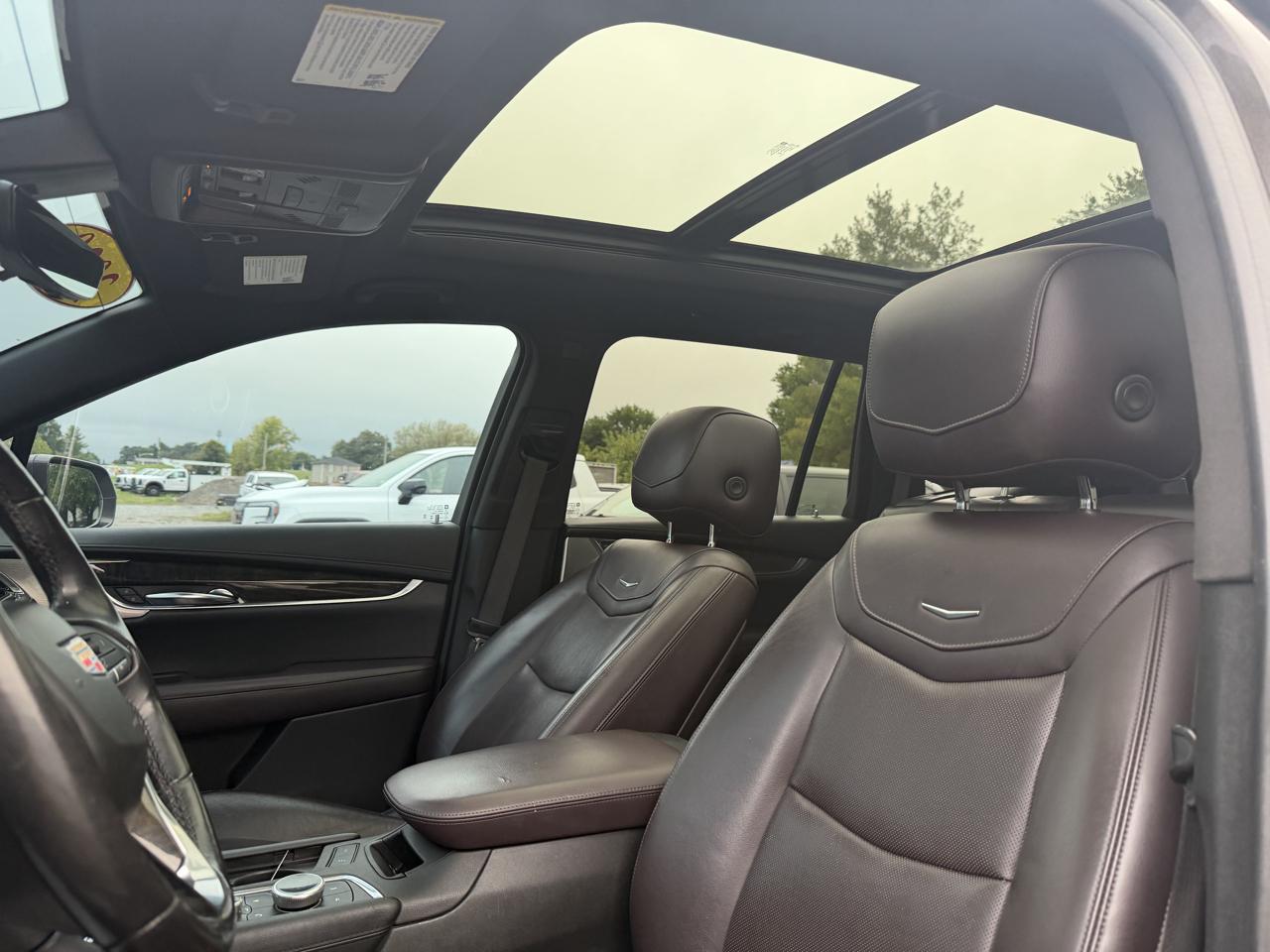 Cadillac XT6 photo 15