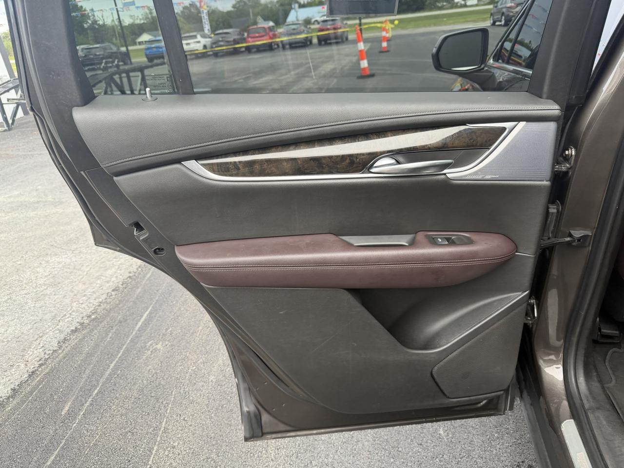 Cadillac XT6 photo 17