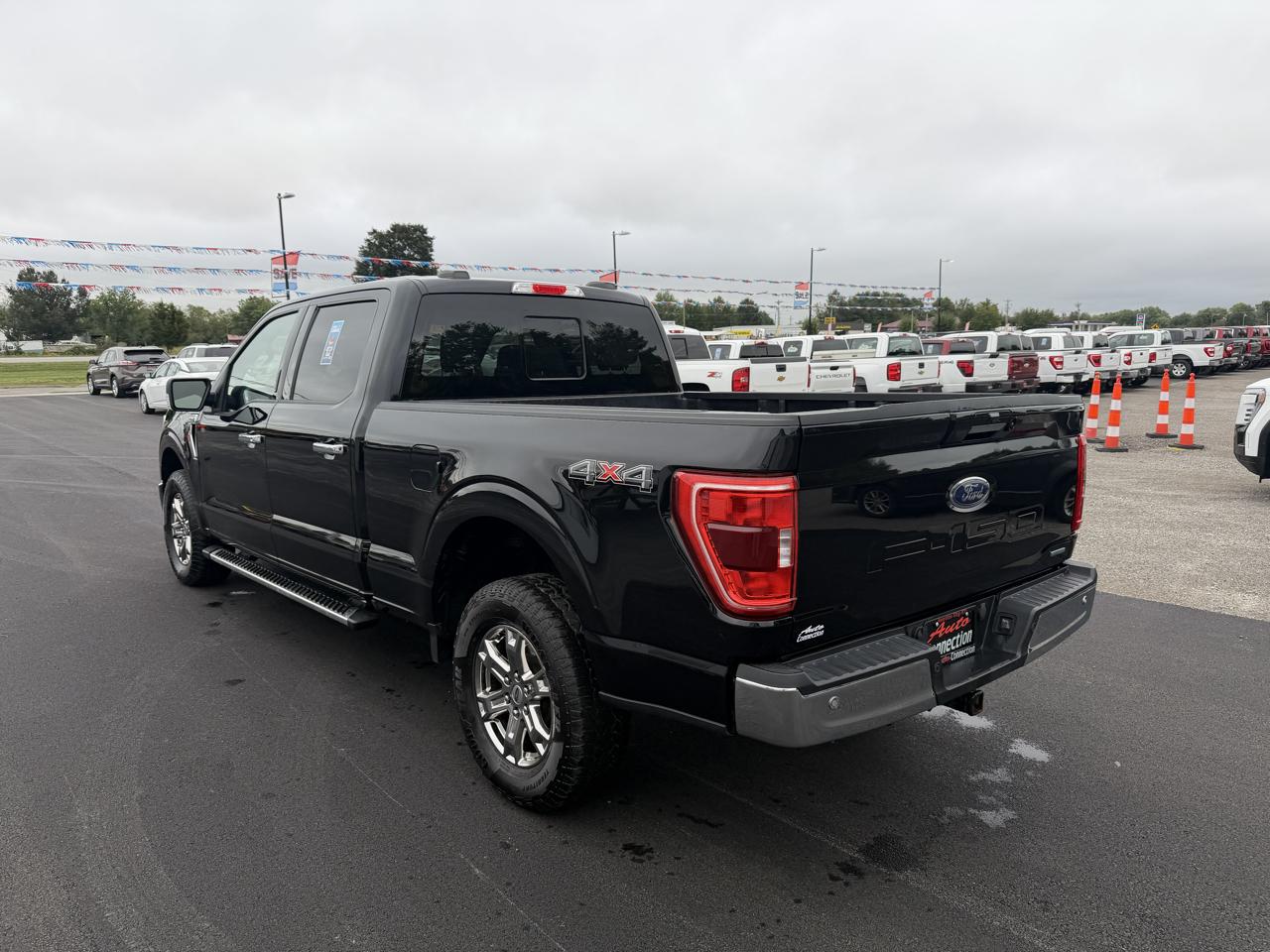Ford F-150 4WD SuperCrew 145" XLT 2023