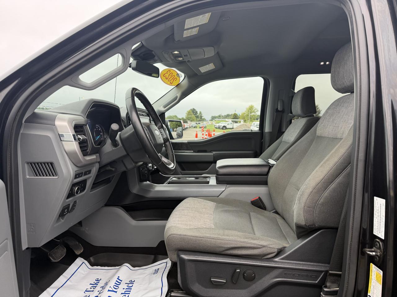 Ford F-150 4WD SuperCrew 145" XLT 2023