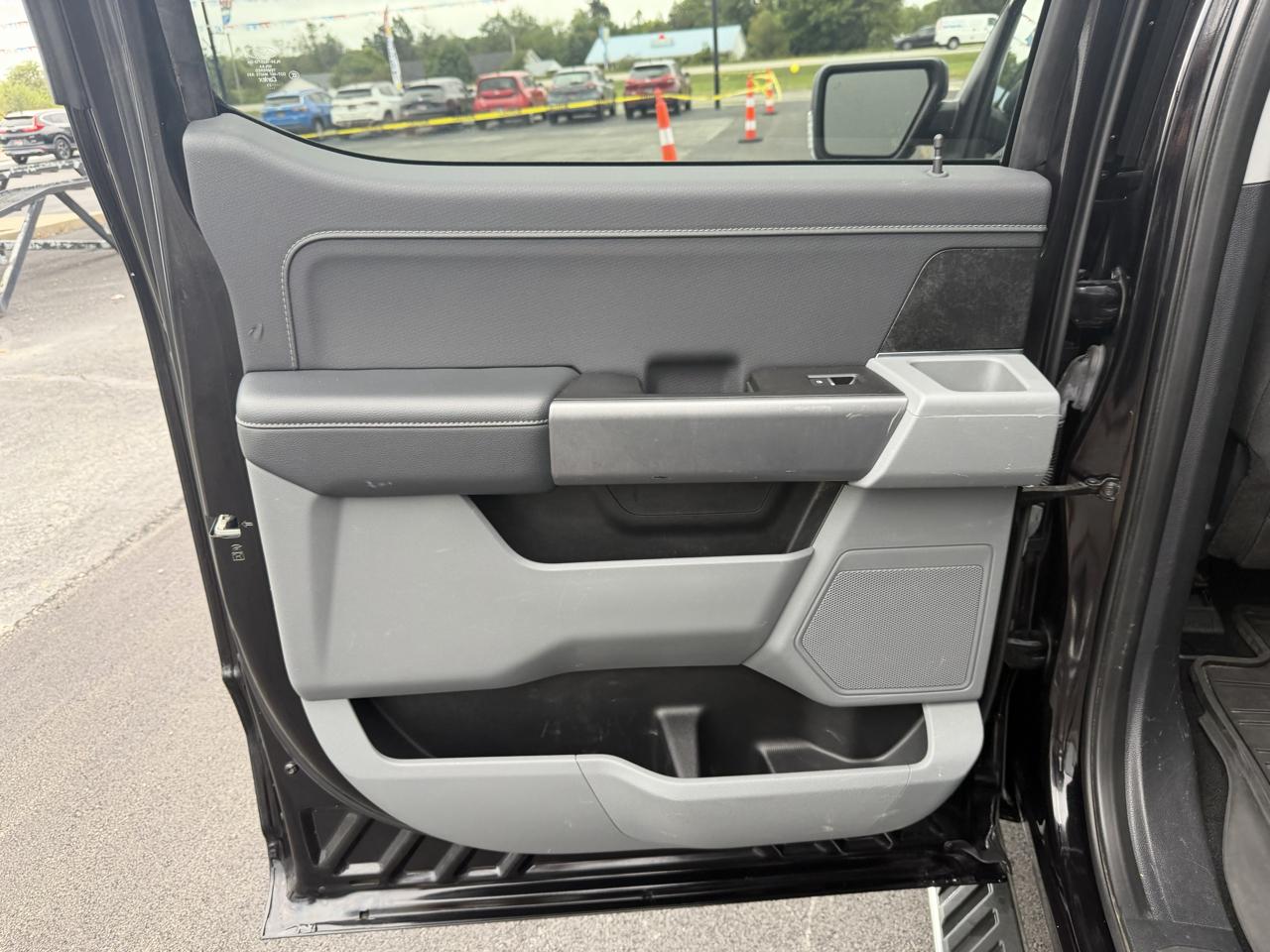 Ford F-150 4WD SuperCrew 145" XLT 2023